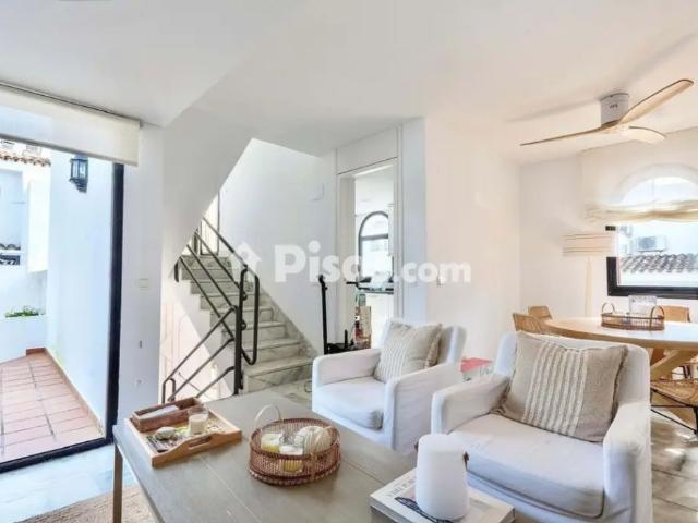 Casa pareada en alquiler en Calle Ur Albayalde Es:M Pl:Es Pt:11 29680 Estepona, Número 0