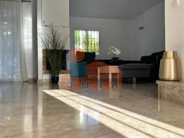 Casa pareada en alquiler en los Naranjos Las Brisas