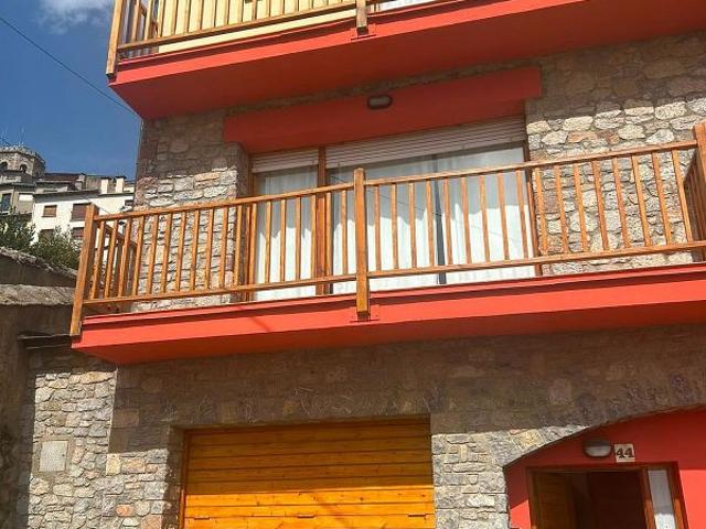 Casa pareada en alquiler en Puigcerdà, de 150 m² 3 habitaciones por 1.450