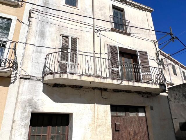CASA PAREADA EN ARMENTERA A REFORMAR