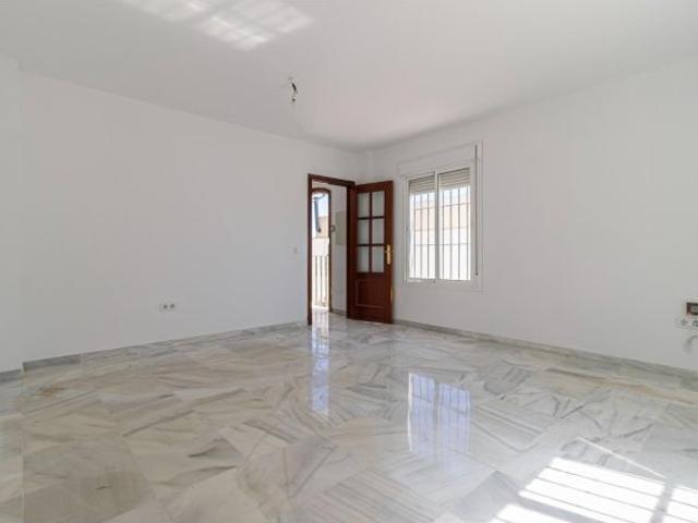 CASA PAREADA EN EL PUERTO DE SANTA MARIA A ESTRENAR