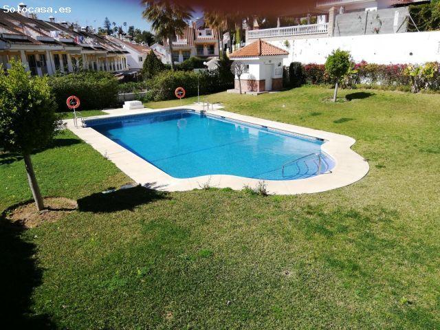 CASA PAREADA EN SIERREZUELA 5 HABITACIONES 3 BAÑOS JARDÍN PRIVADA PISCINA GARAJE.