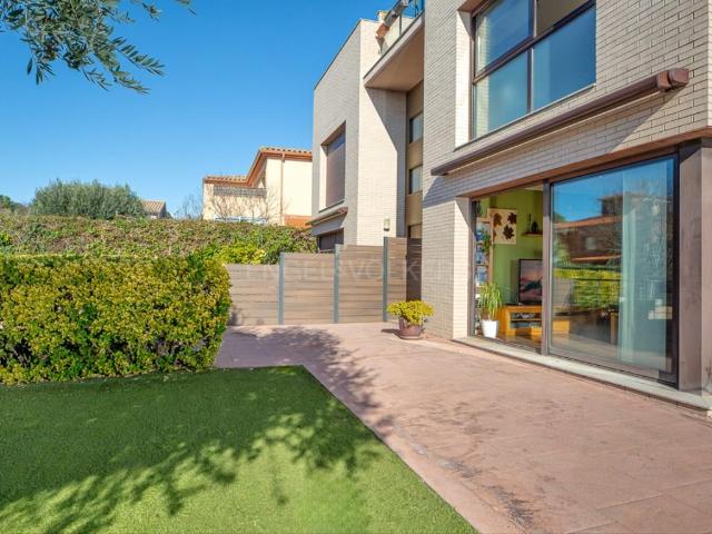 Casa pareada en Palamós: Espacio, confort y ubicación ideal 0m² Palamós