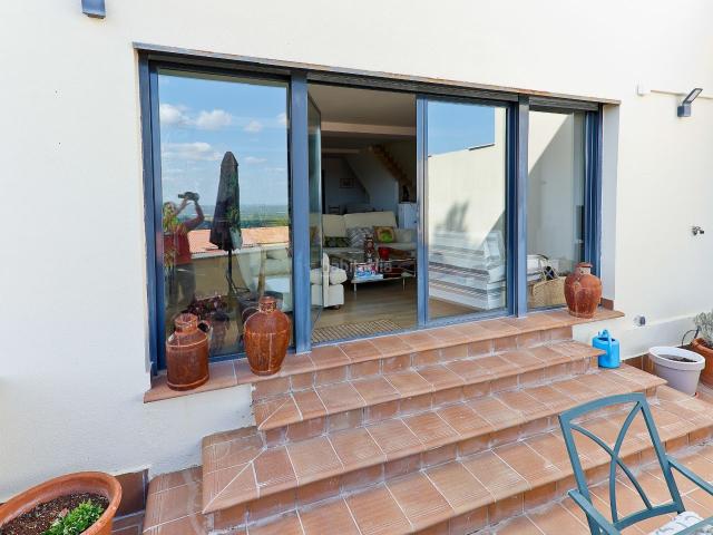 Casa pareada en venta en Collado Mediano. ¿Te imaginas despertar cada mañana con vistas a la sierra y estar de vacaciones todo el año?. Casas pareadas Collado.