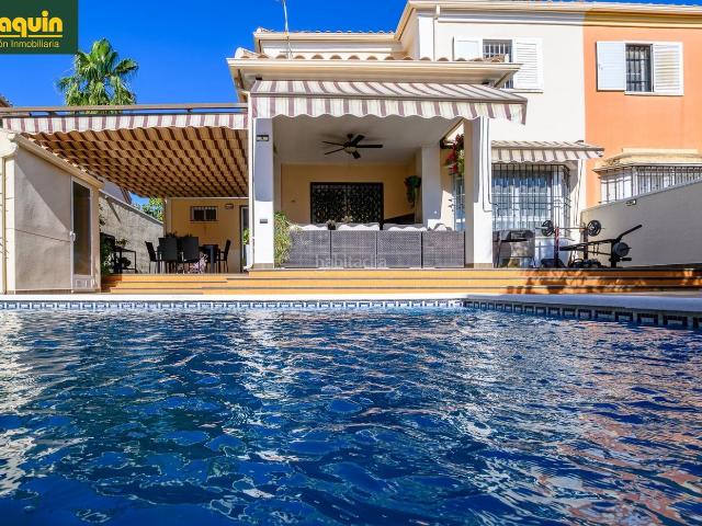 Casa pareada en venta en Córdoba, Paraíso Arenal La Colina. Gran casa pareada en Paraíso Arenal. Casas pareadas.