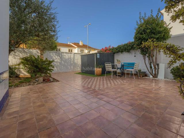 Casa pareada en venta en Coria del Río. CASA PAREADA, PISCINA COMUNITARIA EN LA MEJOR ZONA DE CORIA DEL RIO. Casas pareadas Coria del.