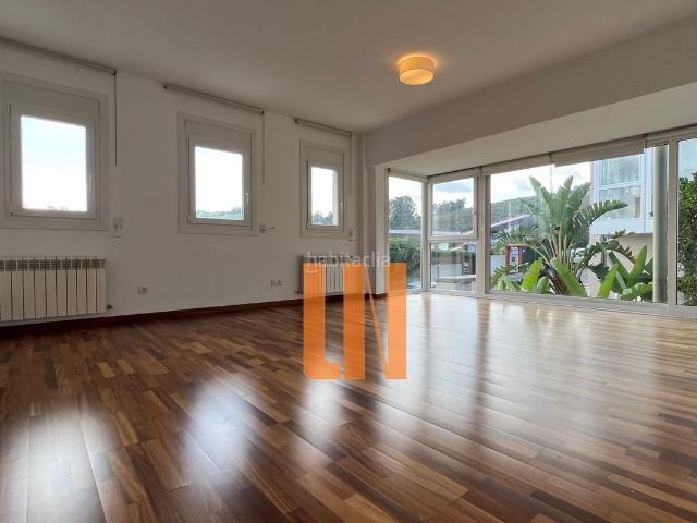 Casa pareada en venta en Coruña A, Mesoiro. Chalet pareado en urbanización en Feans. Casas pareadas Coruña.