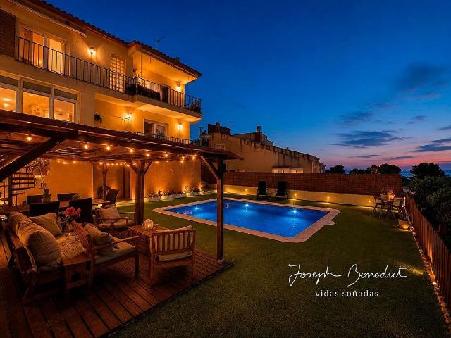 Casa pareada en venta en Calafell, de 188 m² 4 habitaciones por 355.000