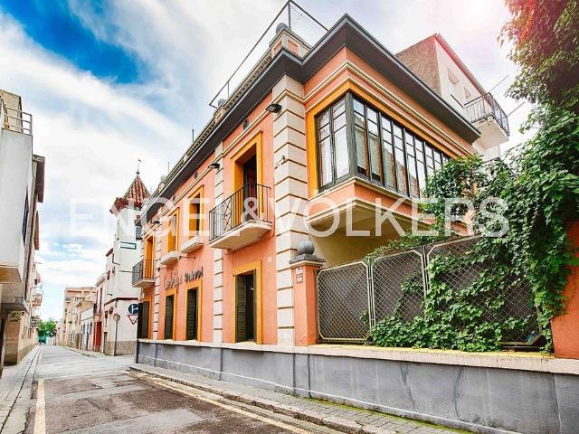 Casa pareada en venta en calle Colom, Figueres, de 210 m² 8 habitaciones por 395.000