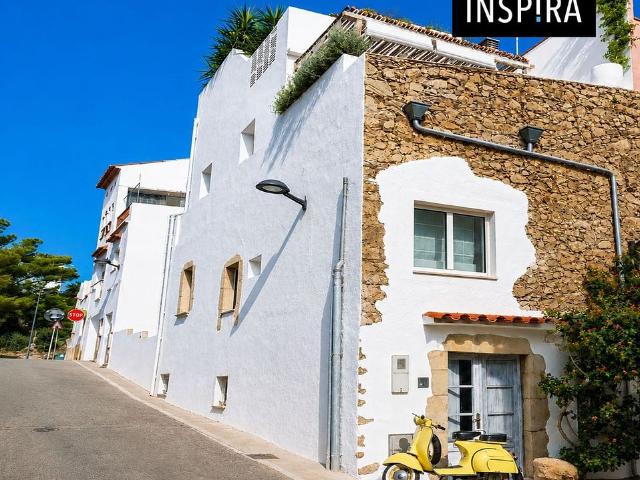 Casa pareada en venta en calle Calvari, Escala, L´, de 136 m² 3 habitaciones por 700.000