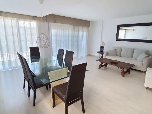 Casa pareada en venta en calle CL Pere Verges, Cambrils, de 250 m² 5 habitaciones por 438.000