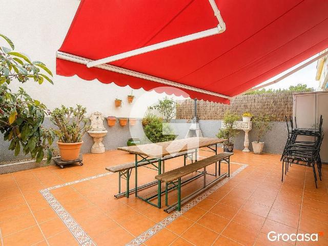 Casa pareada en venta en calle Aneto, Cubelles, de 178 m² 3 habitaciones por 410.000