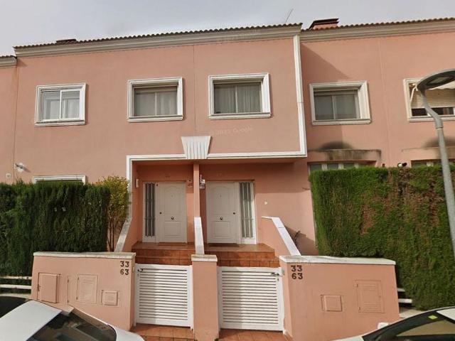 Casa pareada en venta en calle Garrotxa la, Vendrell, El, de 277 m² 5 habitaciones por 290.000