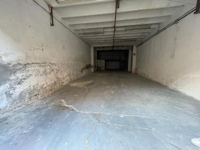 Casa pareada en venta en calle De Balmes, Badalona, de 78 m² por 140.000