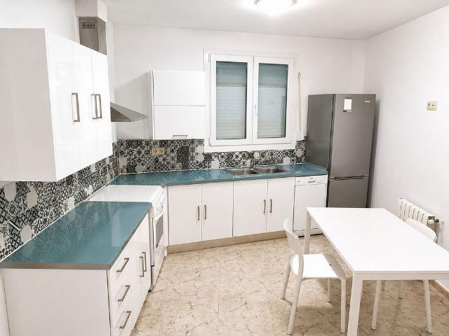 Casa pareada en venta en calle De Figueres, Castelló d´Empúries, de 90 m² 1 habitación por 160.000