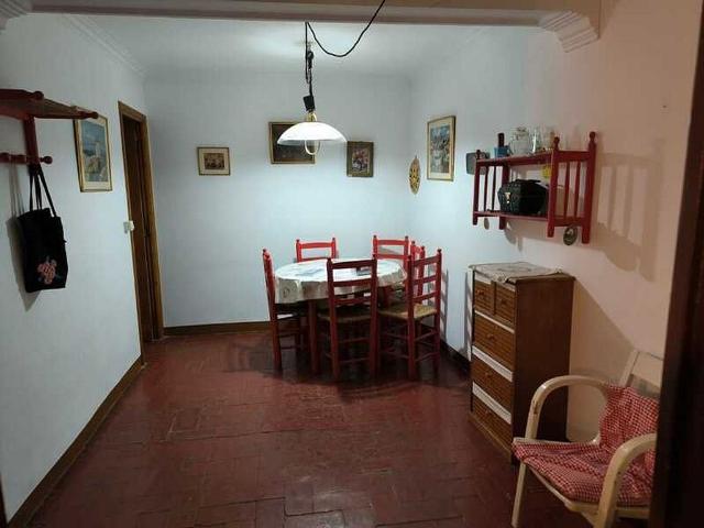 Casa pareada en venta en calle De Sant Antoni, Berga, de 120 m² 3 habitaciones por 95.000