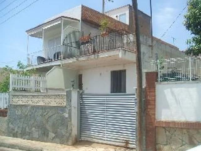 Casa pareada en venta en calle De Sant Francesc, Creixell, de 218 m² 4 habitaciones por 196.000