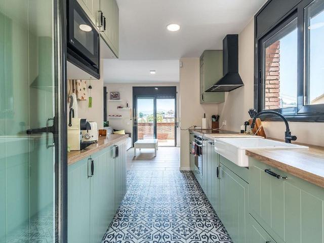 Casa pareada en venta en calle De Sant Jeroni, Terrassa, de 64 m² 2 habitaciones por 390.000
