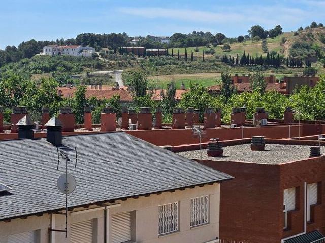 Casa pareada en venta en calle De Pablo Iglesias, Terrassa, de 160 m² 4 habitaciones por 375.000