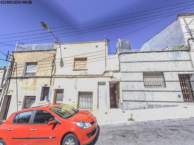 Casa pareada en venta en calle Del Franc Comtat, Terrassa, de 86 m² 3 habitaciones por 141.800