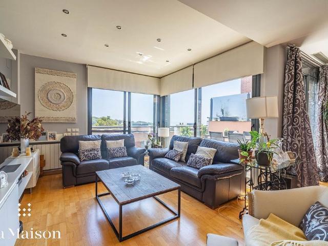 Casa pareada en venta en Madrid, de 284 m² 4 habitaciones por 695.000