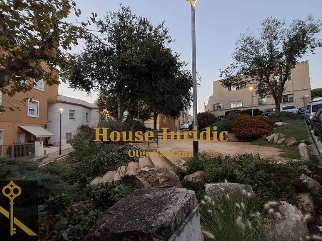Casa pareada en venta en calle Esteve Cortils, Mataró, de 123 m² 5 habitaciones por 325.000