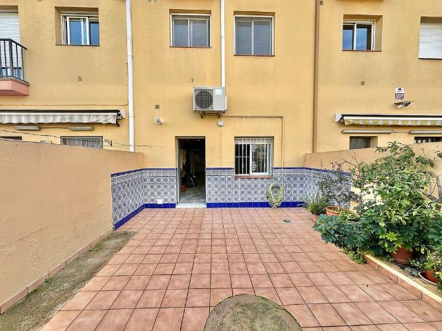 Casa pareada en venta en calle Industrials, Castell Platja d´Aro, de 101 m² 4 habitaciones por 420.000