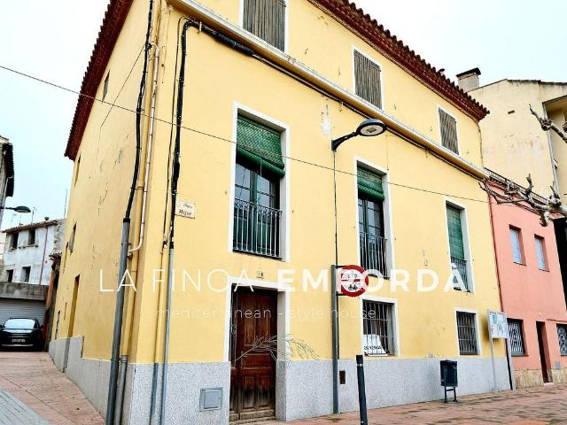 Casa pareada en venta en calle Major, Agullana, de 243 m² 6 habitaciones por 230.000