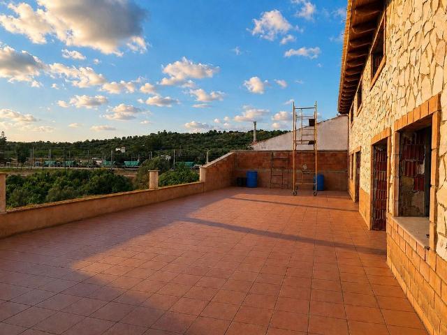 Casa pareada en venta en calle Major, Móra la Nova, de 530 m² 4 habitaciones por 153.000