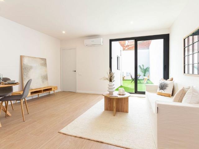 Casa pareada en venta en calle MD de Les Neusde la, Terrassa, de 70 m² 3 habitaciones por 249.000