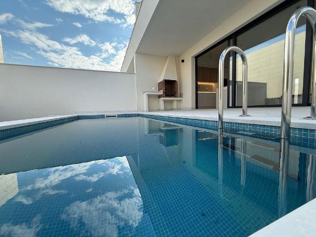 Casa pareada en venta en calle Sant Sebastià, Cambrils, de 152 m² 4 habitaciones por 695.000
