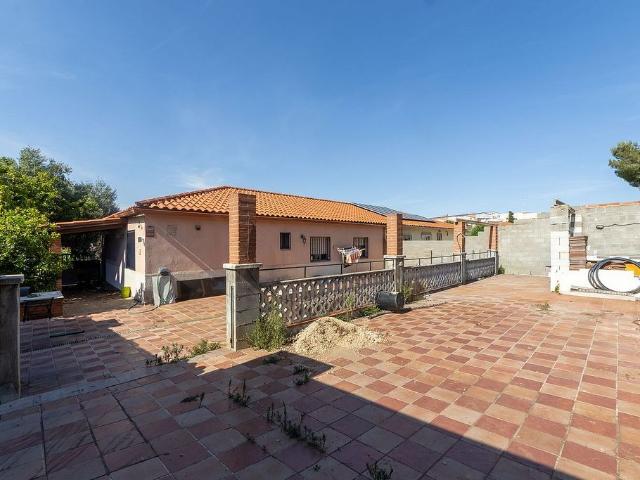 Casa pareada en venta en calle Terra Alta, Pallaresos, Els, de 288 m² 4 habitaciones por 275.000