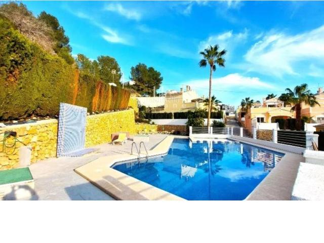 Casa pareada en venta en Calp, Cometa. Espectacular chalet en Calpe. Casas pareadas.