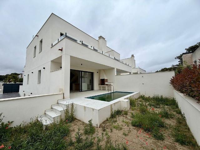 Casa pareada en venta en Cambrils, de 230 m² 4 habitaciones por 670.000