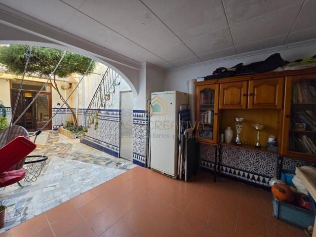 Casa pareada en venta en Canals. Chalet pareado en venta en paseo Industria. Casas pareadas.