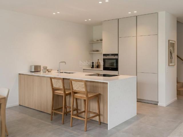 Casa pareada en venta en Canovelles. VIVIENDAS UNIFAMILIARES DE OBRA NUEVA EN CANOVELLES PROMOCIÓN EXCLUSIVA DE 4 VIVIENDAS. Casas pareadas.
