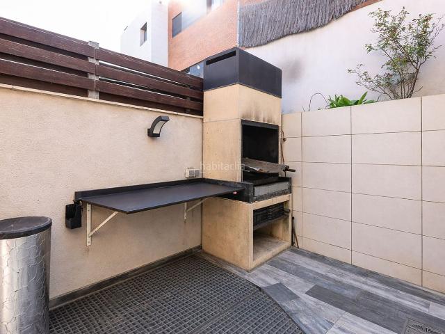 Casa pareada en venta en Castelldefels, La Pineda. Chalet en Castelldefels Playa Oasis de Confort y Privacidad. Casas pareadas.