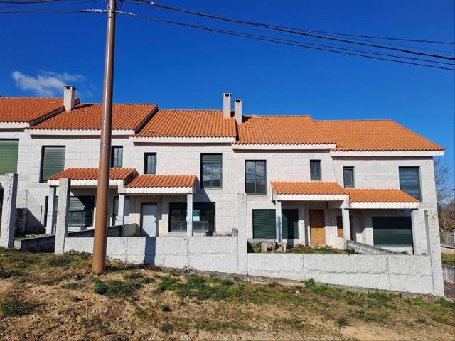 Casa pareada en venta en Celanova. Casas pareadas.
