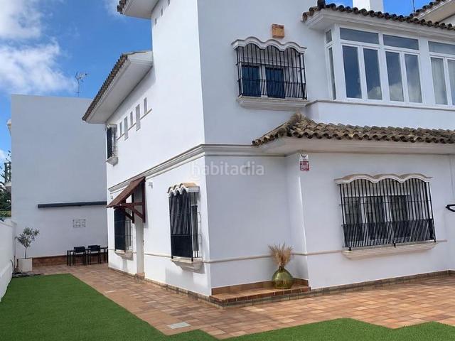 Casa pareada en venta en Chiclana de la Frontera, Núcleo urbano. VENTA DE VIVIENDA EN CENTRO URBANO. Casas pareadas Chiclana de la.