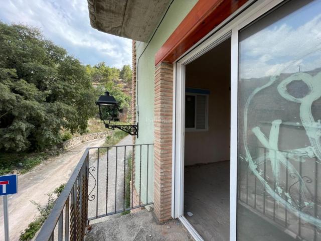 Casa pareada en venta en Cirat. ADOSADO EN CONSTRUCCIÓN CON CUATRO DORMITORIOS Y TERRAZA. Casas pareadas.