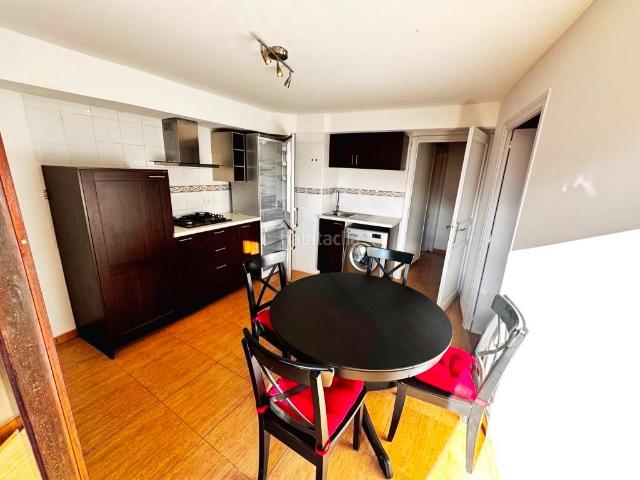 Casa pareada en venta en Cretas. Cretas Casa reformada con 3 apartamentos. Casas pareadas.