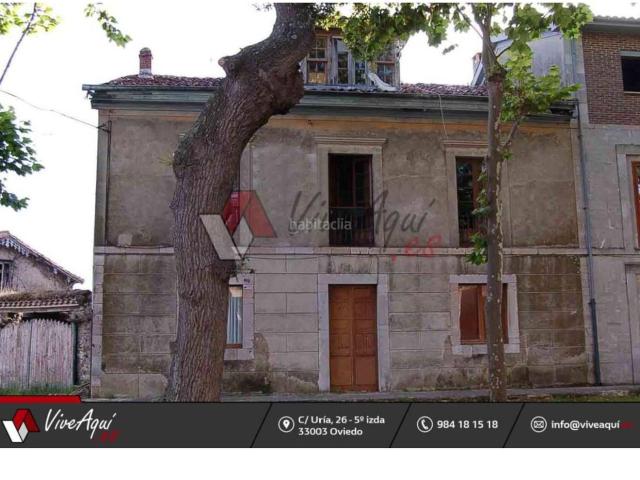 Casa pareada en venta en Cudillero. Se trata de una casa que necesita una rehabilitación integral, ubicada en la zona de El Pitu, Cudillero. Tiene una superficie de 1. Casas pareadas.
