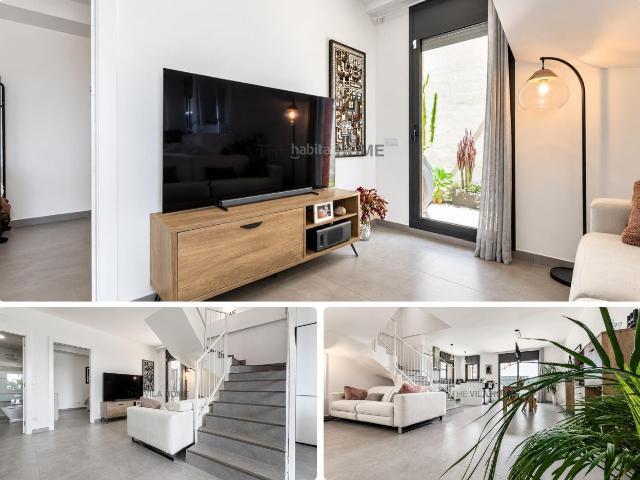 Casa pareada en venta en Cunit, Costa Cunit Els Jardins Els Rosers Costa Dorada. Casa a Costa Cunit. Casas pareadas.
