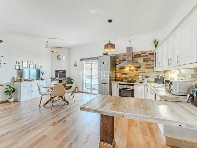 Casa pareada en venta en Adeje, Tijoco Bajo. Casa en venta en Adeje. Casas pareadas.