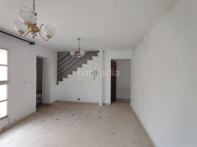Casa pareada en venta en Alanís. Solvia Inmobiliaria Chalet adosado Alanís. Casas pareadas.