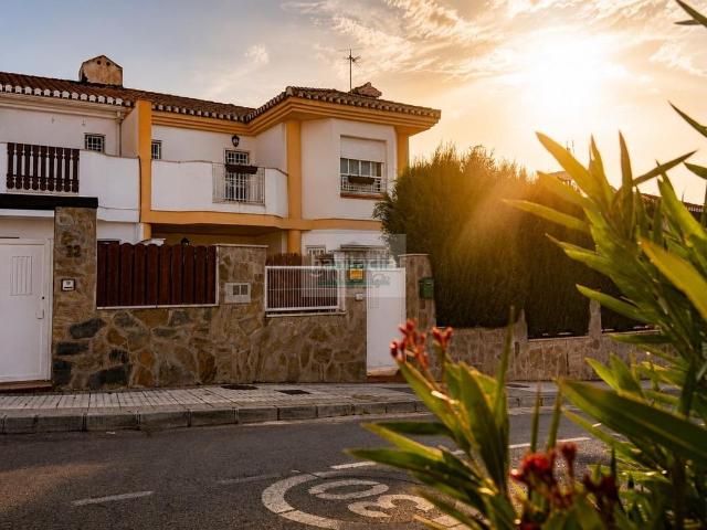 Casa pareada en venta en Albolote. Casas pareadas.