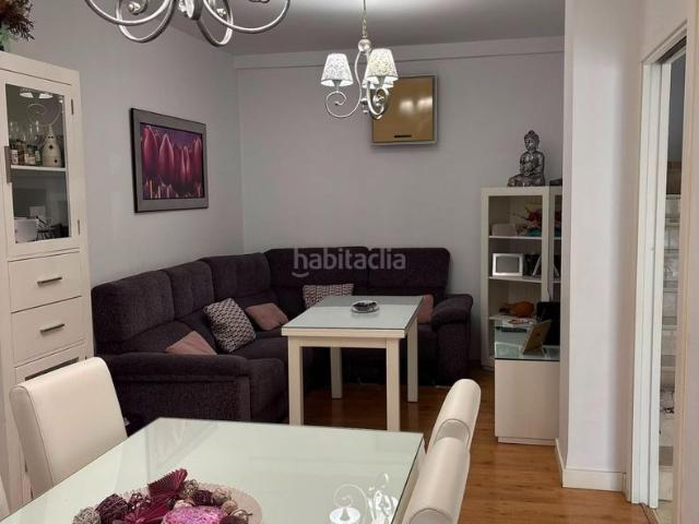 Casa pareada en venta en Alcalá de Guadaira, Los Molinos. Tu nuevo hogar te espera! Luminoso pareado unifamiliar disponible en alquiler con opción a compra!. Casas pareadas Alcalá de.