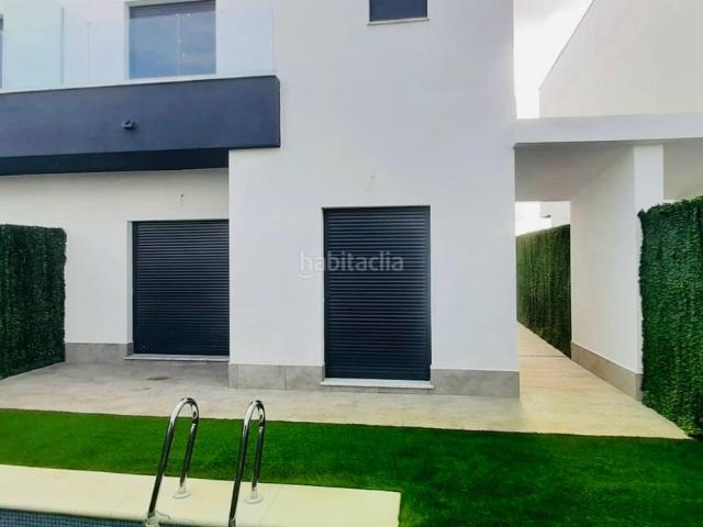 Chalet en venta en Alcalá del Río. Chalets Alcalá del.