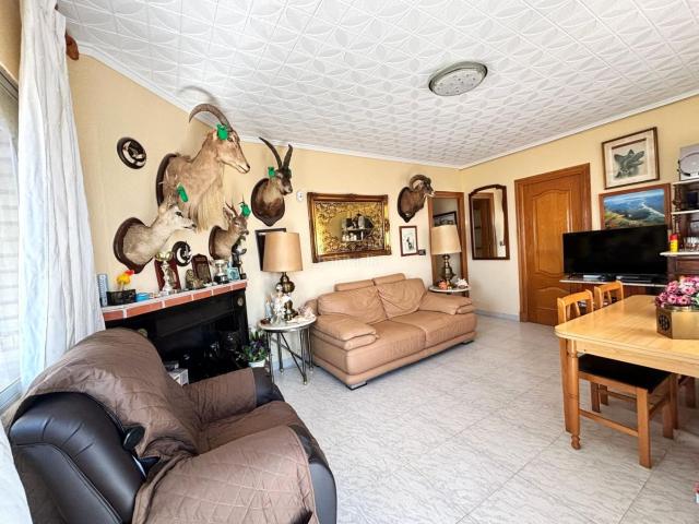 Casa pareada en venta en Alcázares Los, Los Narejos_Punta Calera. Espléndido planta baja en Punta Calera con Vistas al Mar PRIMERA LINEA. Casas pareadas Alcázares.