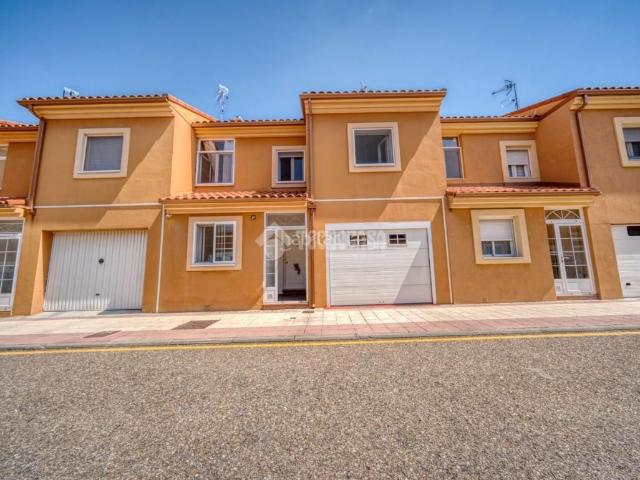 Casa pareada en venta en Aldeamayor de San Martín. Casa en venta en Aldeamayor de san martín. Casas pareadas Aldeamayor de San.